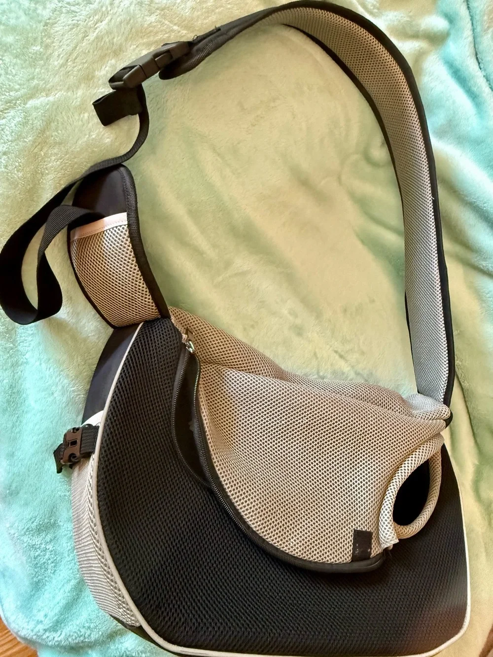 Light Gray Breathable Mesh Dog Carrier - Unbranded